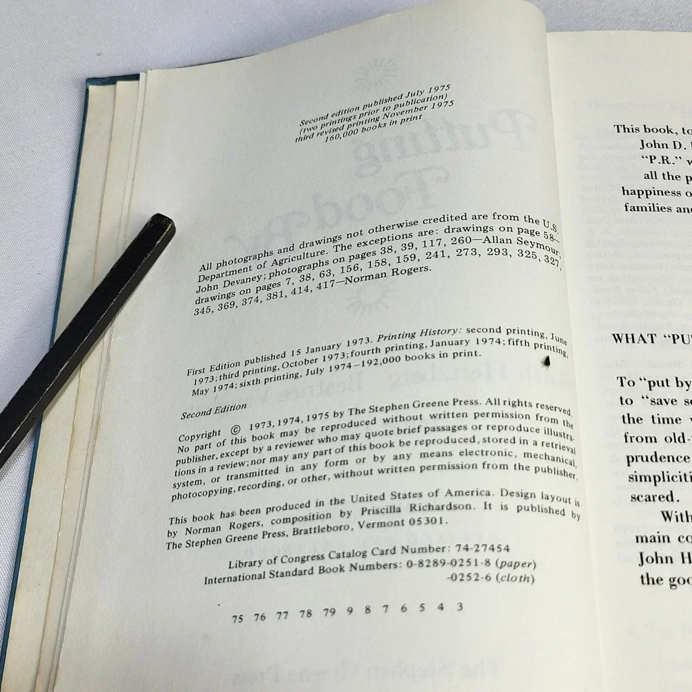 1975 Putting Food By-Hertzberg Vaughan Greene Homesteading Preppers Guide 2nd Ed